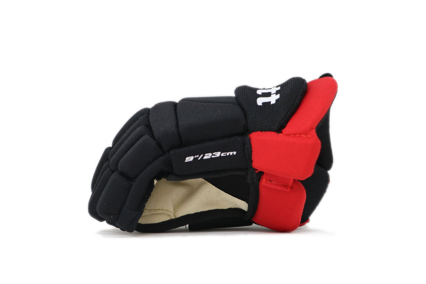 B-5 GUANTI DA HOCKEY, competizione